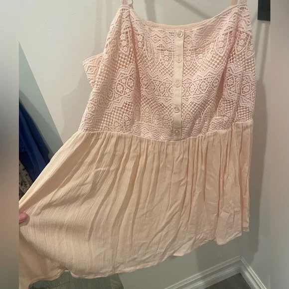 NWOT TORRID Light Pink Gauze n Crochet Button Babydoll Cami - Picture 6 of 11